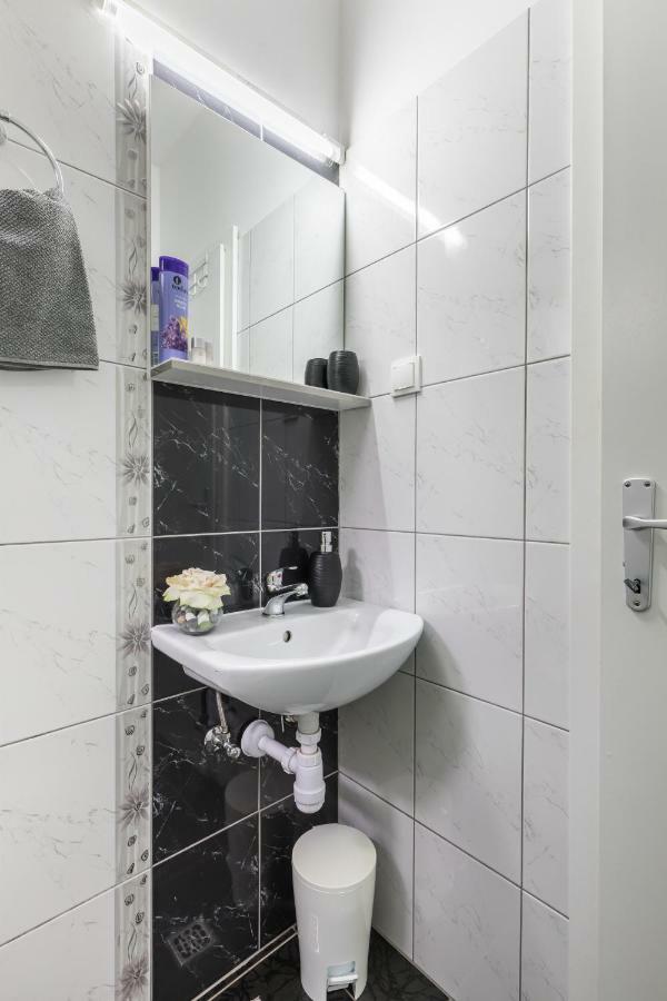 Guest House Beach & City Split Extérieur photo